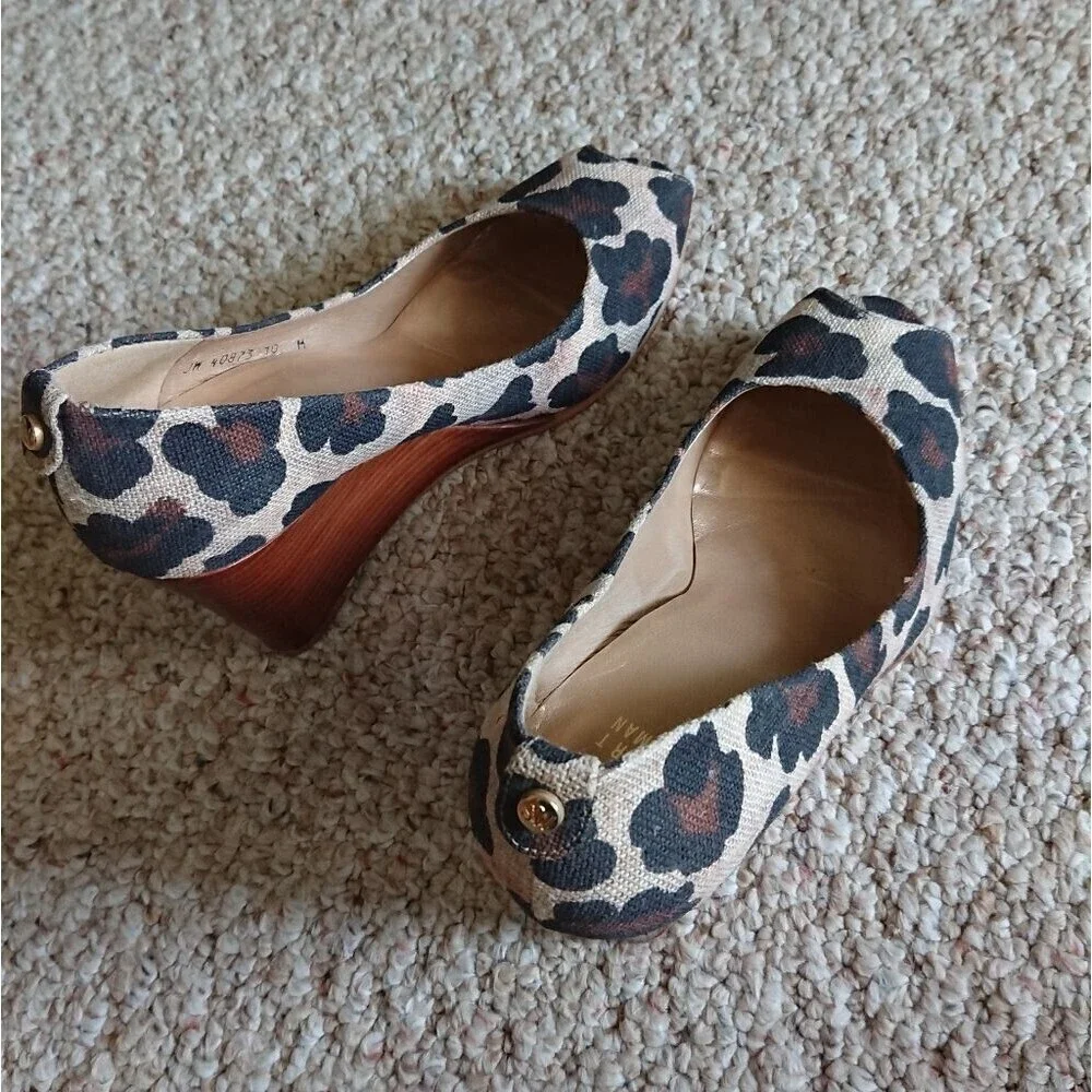 Stuart Weitzman fabric Leopard flowers Print Peep Toe wedges Size 10M